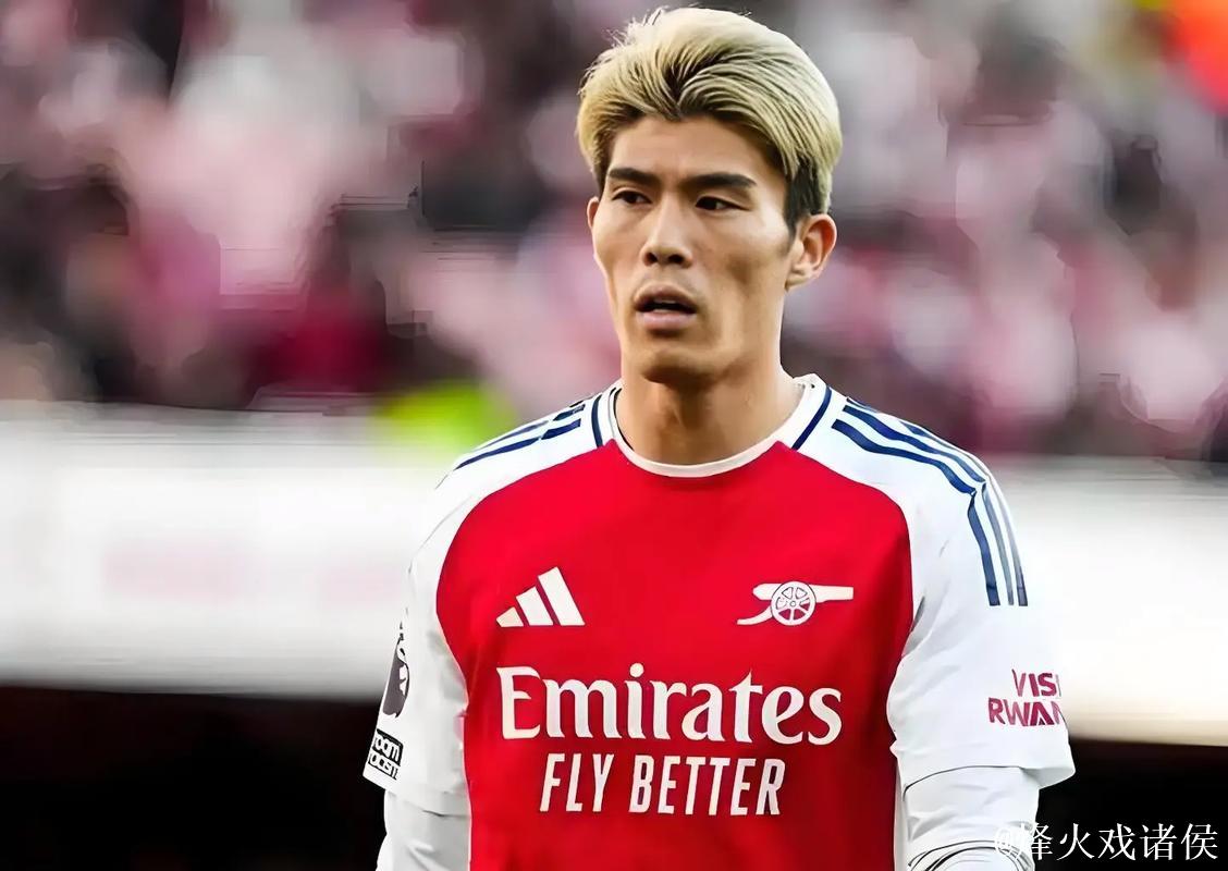 罗马诺确认：富安健洋自由转会阿贾克斯，签约至2026年6月